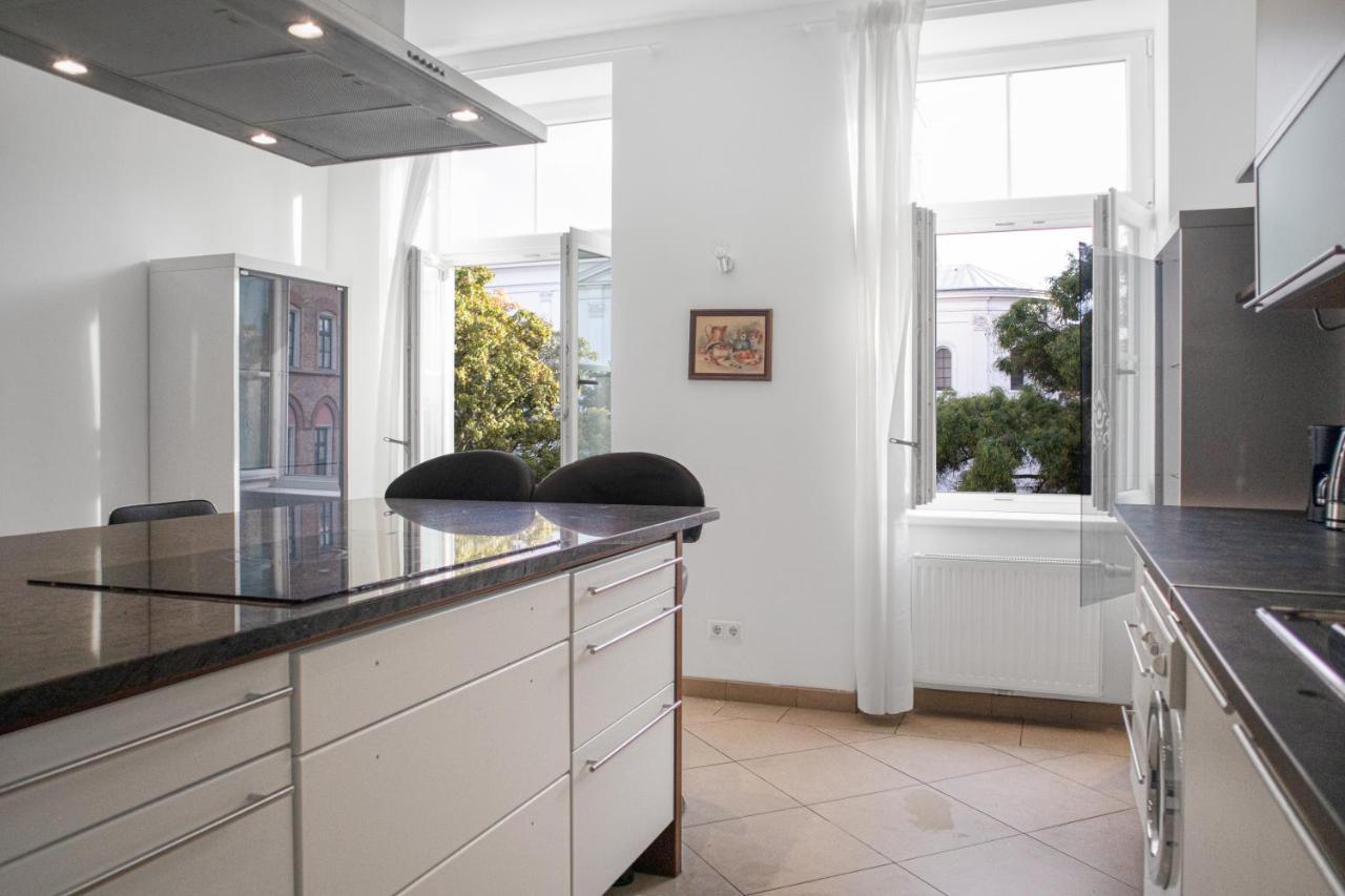 Superb 7Br Shared Apartment- Near Hauptbahnhof Viyana Dış mekan fotoğraf